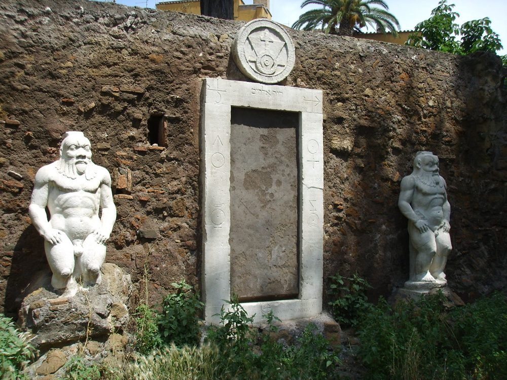Porta Magica (Magic Door) - Roman Guides