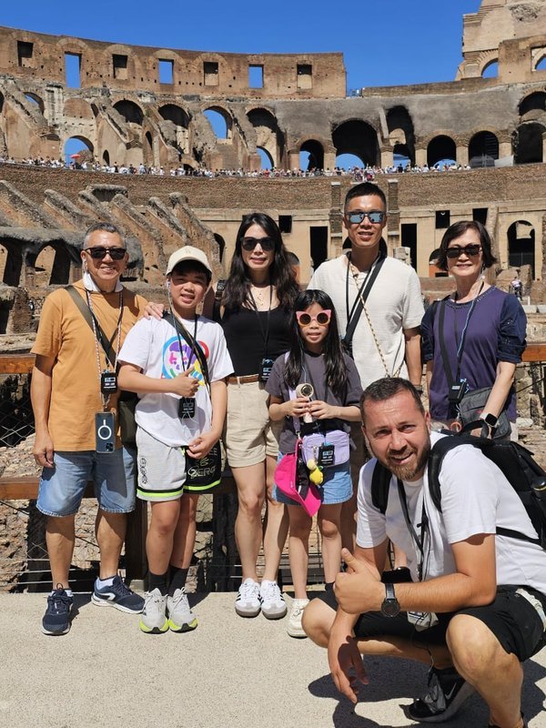 Guest photo: group