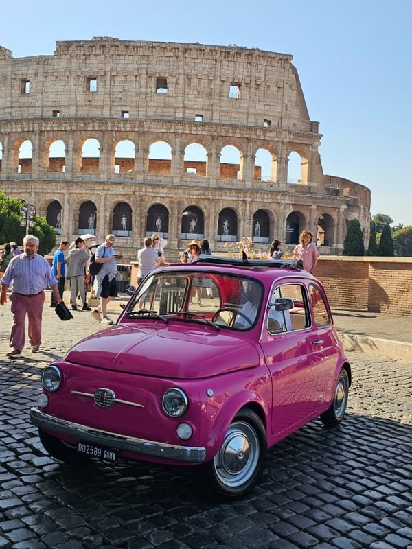 Guest photo: pink Fiat 500