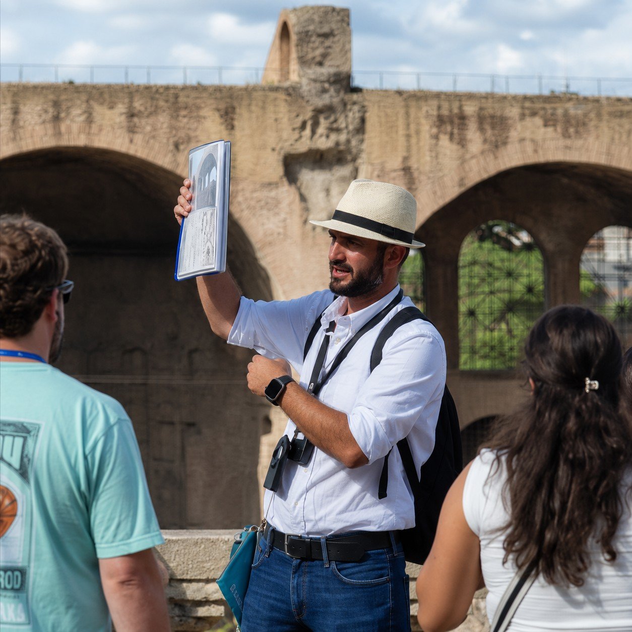 Arjan, Roman Guides tour guide
